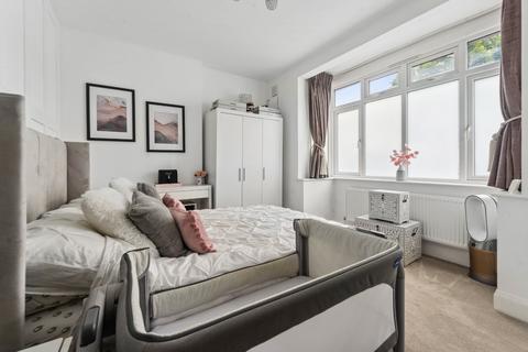 34 Lewis Road, Mitcham, CR4 3DE