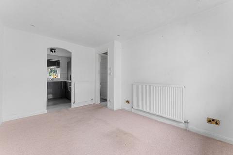 1 bedroom apartment for sale, Lavender Avenue, Mitcham CR4