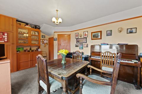 62 Bond Road, Mitcham, CR4 3HF