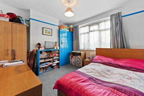 62 Bond Road, Mitcham, CR4 3HF