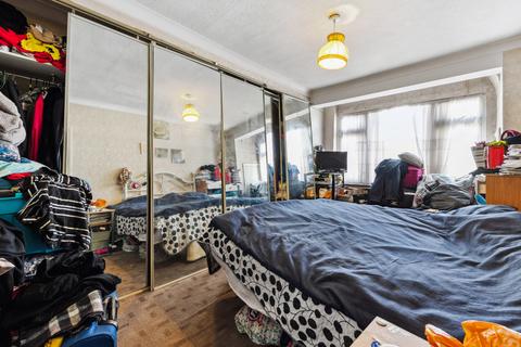 7 Heatherdene Close, Mitcham, CR4 4EU