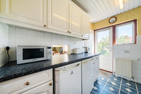 62 Almond Way, Mitcham, CR4 1LN