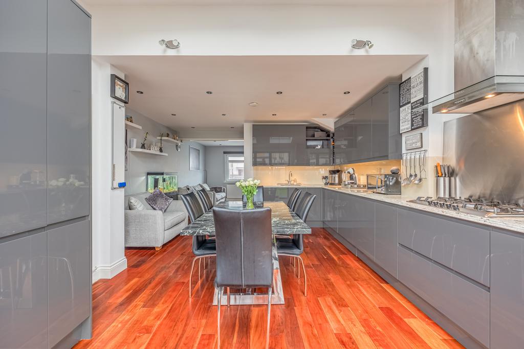 Kitchen / Diner
