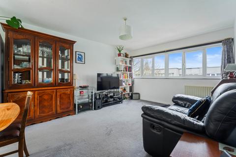 73 Lindsey Close, Mitcham, CR4 1XR