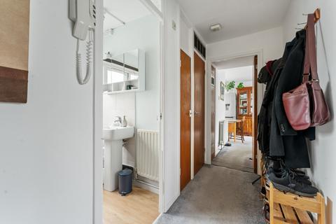 73 Lindsey Close, Mitcham, CR4 1XR