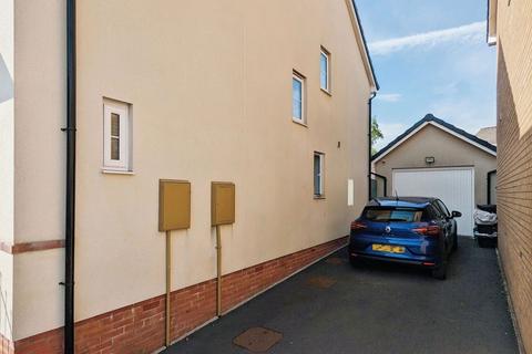 35 Cecil Griffiths Close, Tonna, Neath, SA11 3FF
