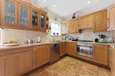 165 Manor Road, Mitcham, CR4 1JT