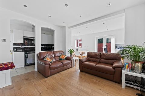 102 Berkshire Way, Mitcham, CR4 1QT