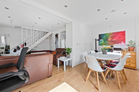 102 Berkshire Way, Mitcham, CR4 1QT