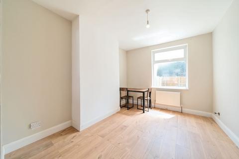 35 Fernlea Road, Mitcham, CR4 2HF
