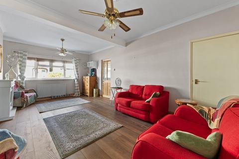 2 bedroom terraced house for sale, Spencer Road, Mitcham CR4