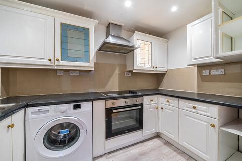 228 Heathfield Drive, Mitcham, CR4 3RH