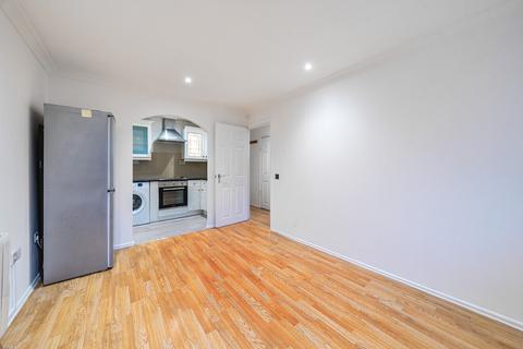 228 Heathfield Drive, Mitcham, CR4 3RH