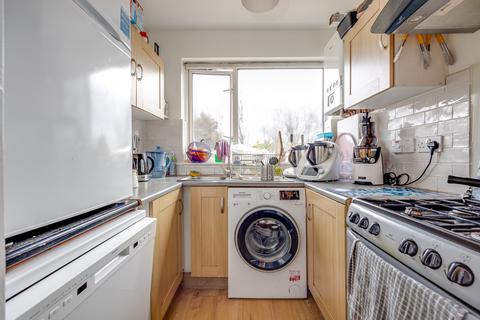 106 Grove Road, Mitcham, CR4 1SB