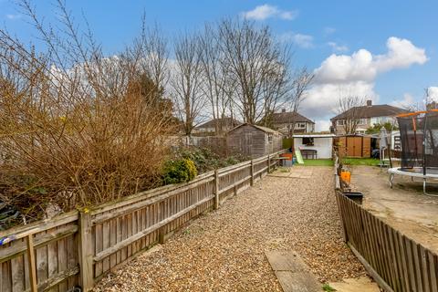 106 Grove Road, Mitcham, CR4 1SB