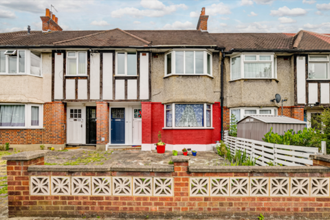 115 Wide Way, Mitcham, CR4 1BQ
