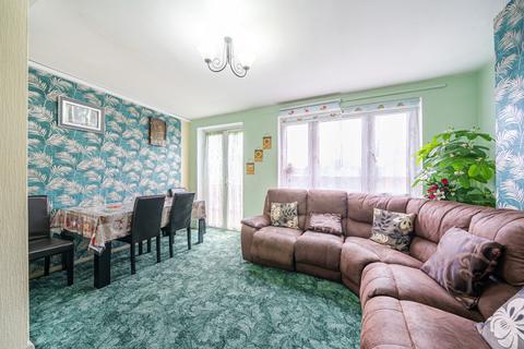 2 bedroom apartment for sale, Armfield Crescent, Mitcham CR4