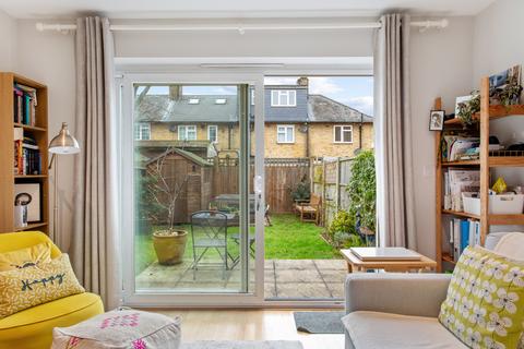 154b Abbotsbury Road, Morden, SM4 5JX