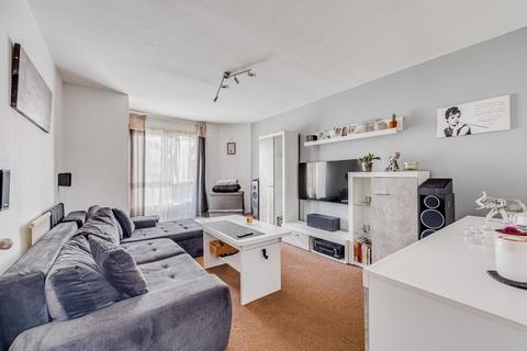 65 Sheldrick Close, London, SW19 2UQ