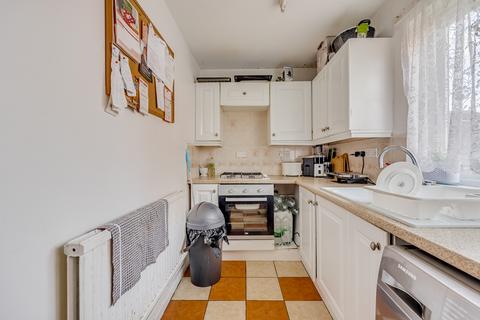 65 Sheldrick Close, London, SW19 2UQ