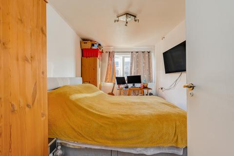 65 Sheldrick Close, London, SW19 2UQ