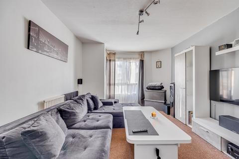65 Sheldrick Close, London, SW19 2UQ