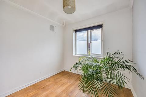 29 Neath Gardens, Morden, SM4 6JN