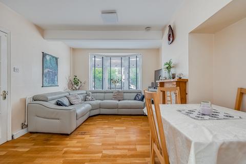 214 Glastonbury Road, Morden, SM4 6PG