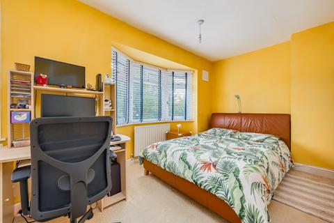 214 Glastonbury Road, Morden, SM4 6PG