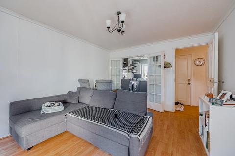 1 bedroom apartment for sale, Coniston Close, London SW20