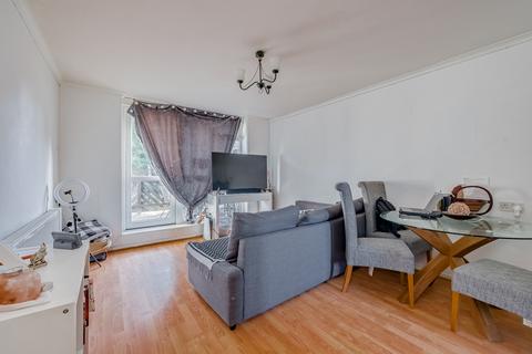 1 bedroom apartment for sale, Coniston Close, London SW20