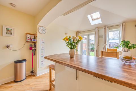 22 Llanthony Road, Morden, SM4 6DX