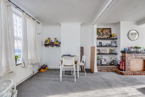 19 Evesham Road, Morden, SM4 6PP