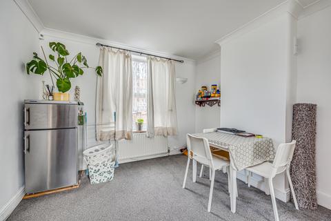 19 Evesham Road, Morden, SM4 6PP
