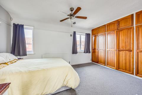 19 Evesham Road, Morden, SM4 6PP