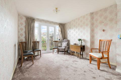 30 Templecombe Way, Morden, SM4 4JG