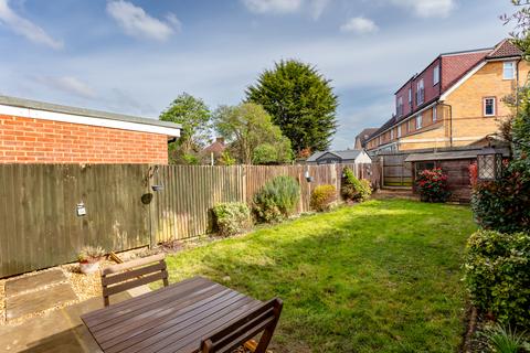 61 Central Road, Morden, SM4 5SD