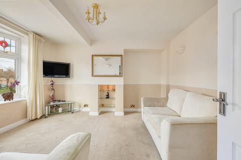 61 Central Road, Morden, SM4 5SD