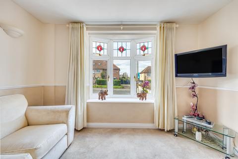 61 Central Road, Morden, SM4 5SD