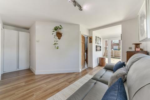 1a Croxden Walk, Morden, SM4 6JY