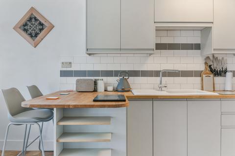 1a Croxden Walk, Morden, SM4 6JY