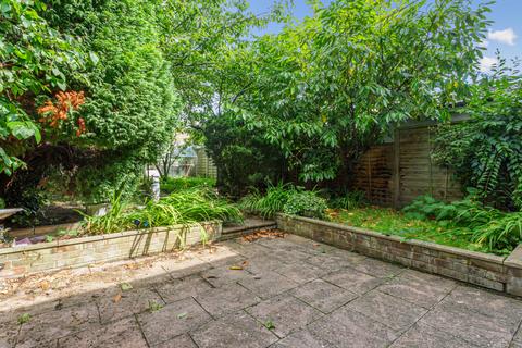 4 bedroom terraced house for sale, Mawson Close, London SW20