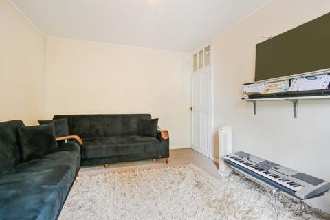 138 Hatfeild Mead, Morden, SM4 5PG