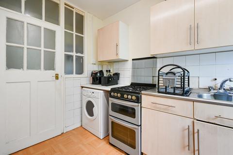 138 Hatfeild Mead, Morden, SM4 5PG
