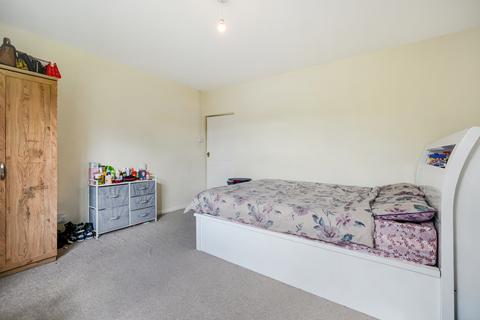 138 Hatfeild Mead, Morden, SM4 5PG