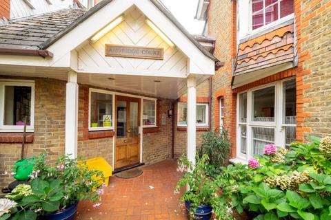 1 bedroom apartment for sale, Andridge Court, London SW19