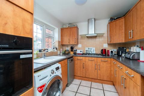 3 Claymore Close, Morden, SM4 5PS