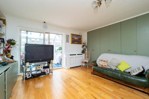 3 Claymore Close, Morden, SM4 5PS