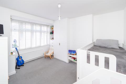 7 Morley Road, Sutton, SM3 9LN