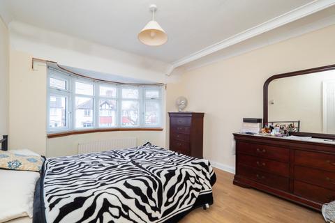 30 Kew Crescent, Cheam, Sutton, SM3 9RT